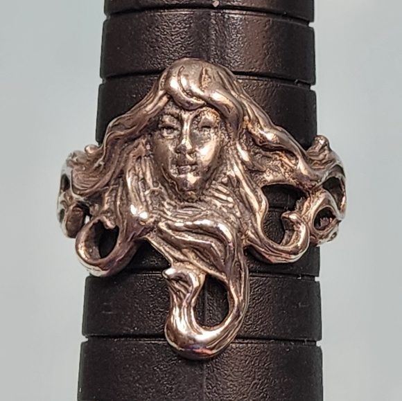 Vintage Art Nouveau Sterling Lady Ring - Picture 2 of 5